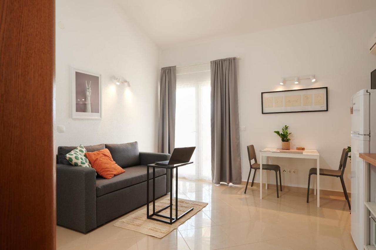 T&T Sea View Apartments Trogir Extérieur photo