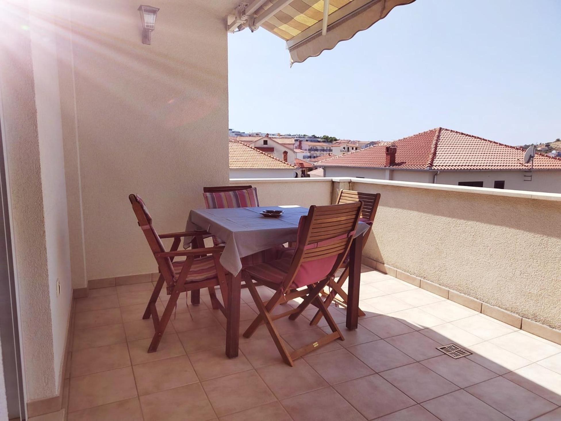 T&T Sea View Apartments Trogir Extérieur photo