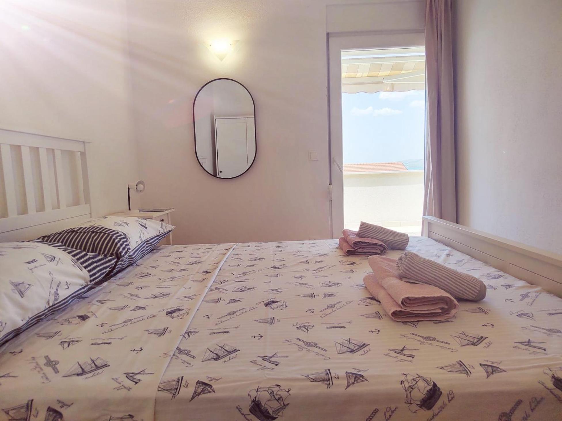 T&T Sea View Apartments Trogir Extérieur photo