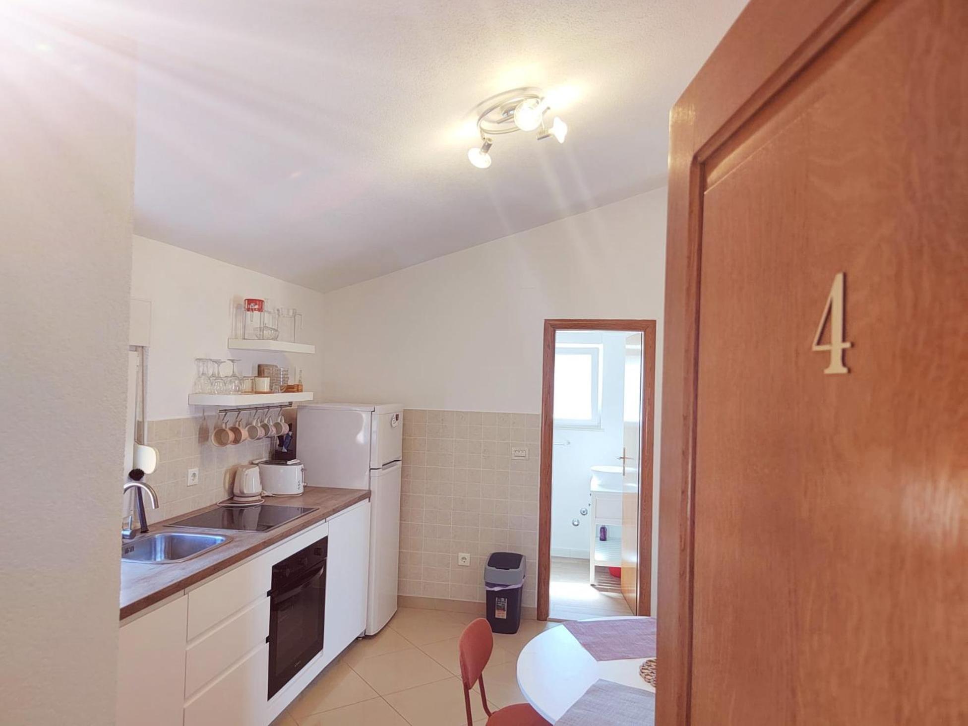 T&T Sea View Apartments Trogir Extérieur photo