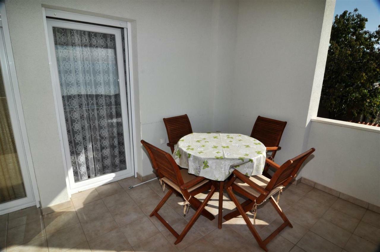 T&T Sea View Apartments Trogir Extérieur photo