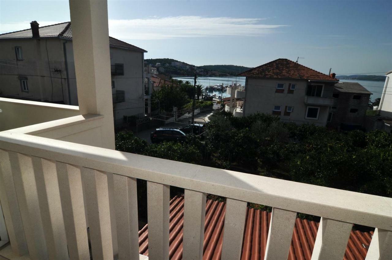 T&T Sea View Apartments Trogir Extérieur photo