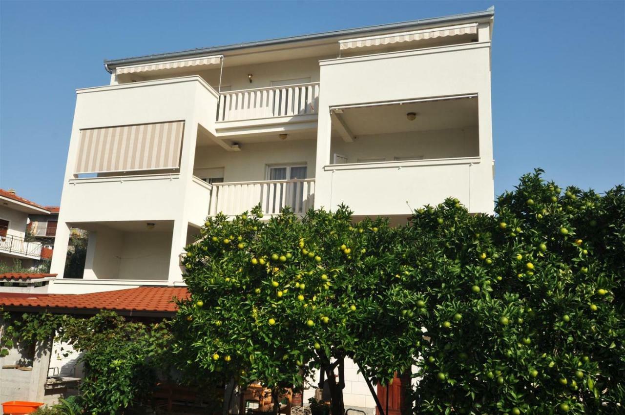 T&T Sea View Apartments Trogir Extérieur photo